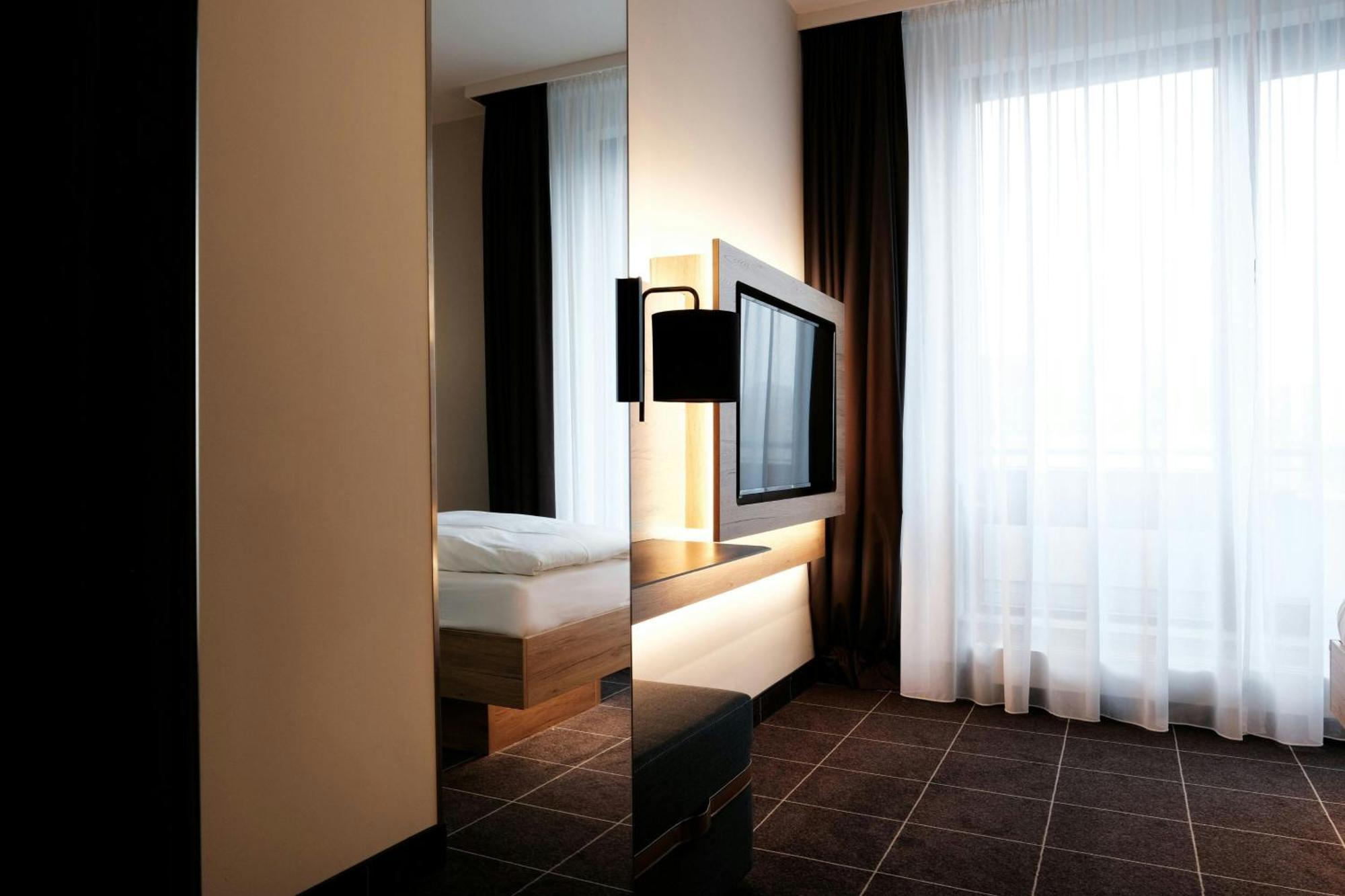 Four Ratingen Dusseldorf Airport Otel Dış mekan fotoğraf